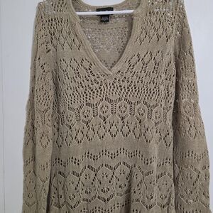 Eddie Bauer Women's Beige V-Neck Sweater